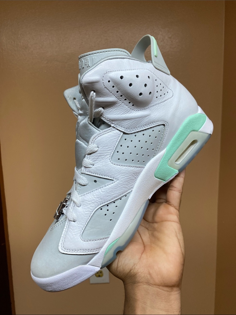 2022 Air Jordan 6 Retro Mint Foam Size 11 Women’s Size 9.5 Men’s DQ4914-103 - Picture 8 of 16
